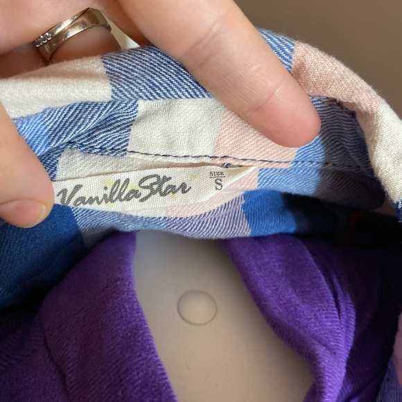 Ladies soft plaid shirt - Picture 3 of 3